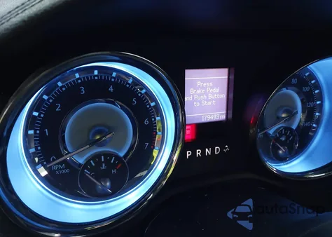 2011 Chrysler 300 Limited z USA, uszkodzony, nr VIN 2C3CA5CG0BH614095